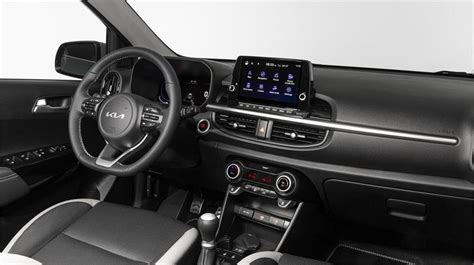 Salpicadero de KIA Picanto con pantalla moderna