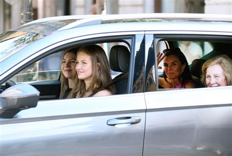 Princesa Leonor conduciendo un coche en Mallorca