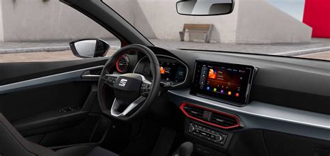 Primer plano de la pantalla de climatización de un Seat Ibiza