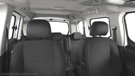 Fiat Doblo interior maletero