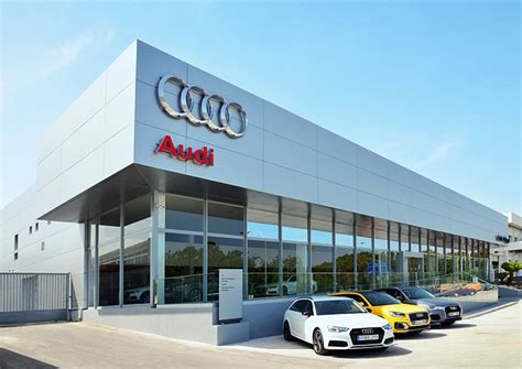 Fachada del concesionario Audi Safamotor Málaga