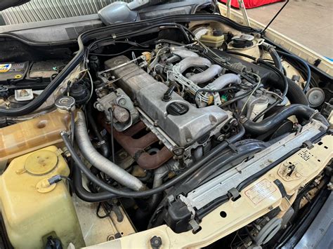 Motor Mercedes-Benz 190D 2.5 Turbo