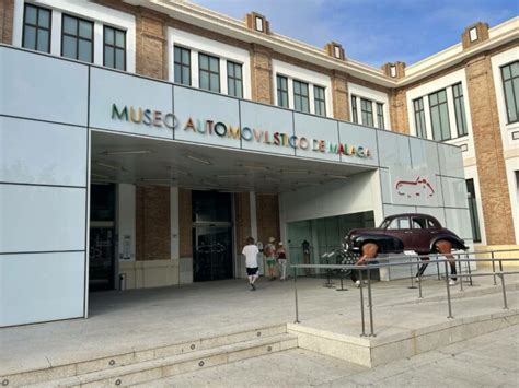 Fachada del Museo del Automóvil y la Moda de Málaga