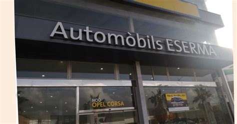 Fachada del concesionario Automóviles Eserma