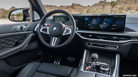 Interior BMW X5 Paquete M con detalles deportivos
