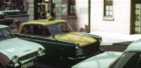 Morris Oxford VI taxi