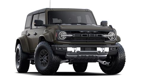Ford Bronco y Chevrolet Blazer en un entorno natural