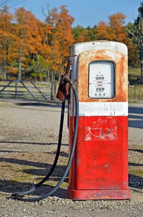 Imagen de gasolina vieja con depósitos de barniz
