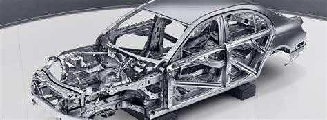 Dibujo detallado del compartimento del motor de un chasis Lancia B50