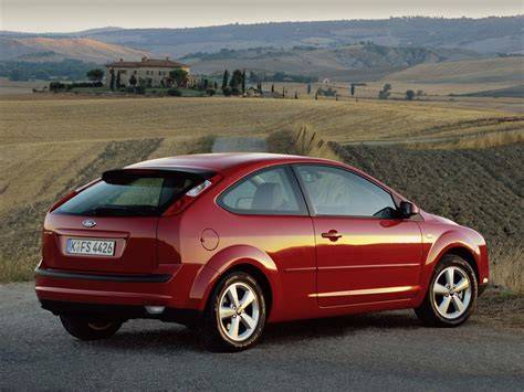 Ford Focus 2 hatchback abierto