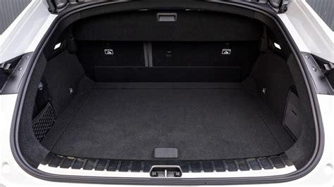 Ejemplo de aplicación de FullDip en el maletero de un coche