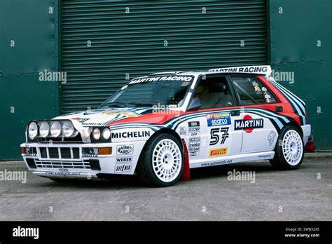 Lancia Delta Integrale en un tramo de rally
