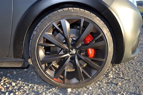 Llantas 18 pulgadas Peugeot 208 GTi by Peugeot Sport