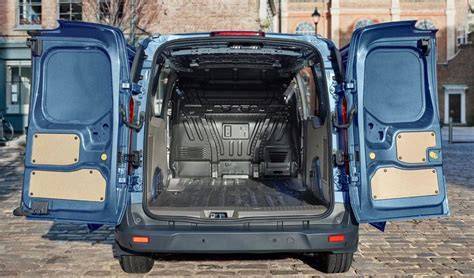 Dimensiones internas Ford Transit Custom