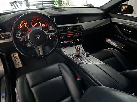 Interior BMW Serie 5 F10 Paquete M