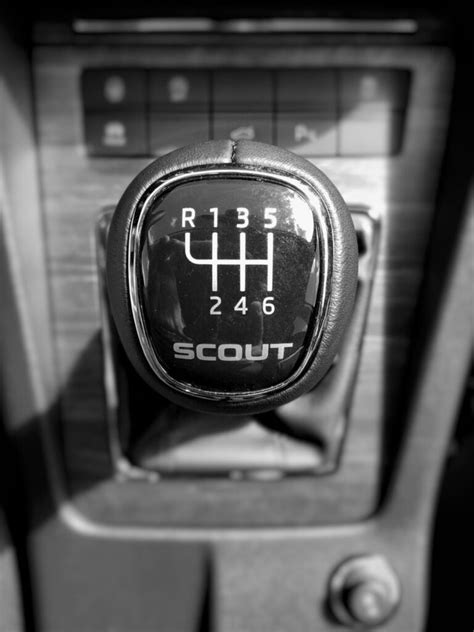 Seat 600 con una barra antirrobo instalada en la palanca de cambios