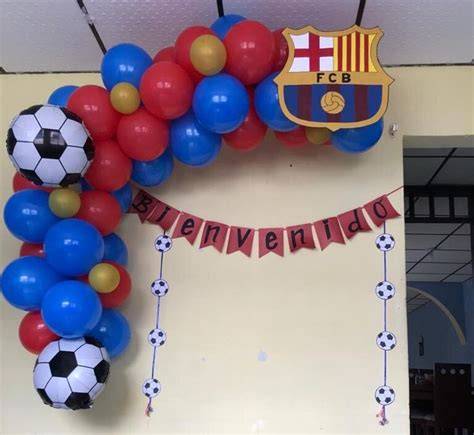 Interior de Upload Barcelona con decoración característica