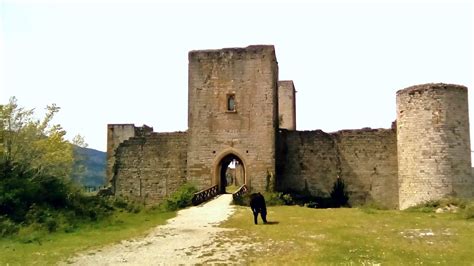 Castillo de Maule-Lextarre dominando el valle