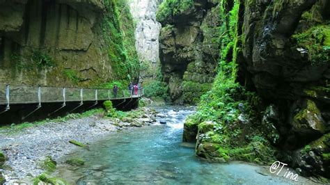 Pasarela de madera en las Gargantas de Kakueta