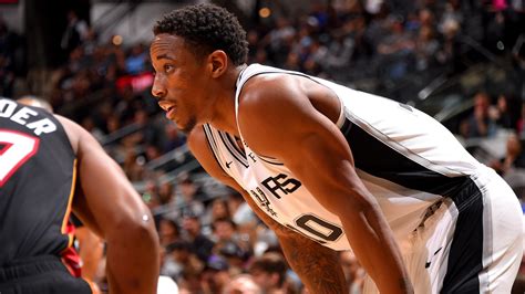DeMar DeRozan en acción con los San Antonio Spurs