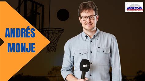 Andrés Monje comentando un partido de baloncesto