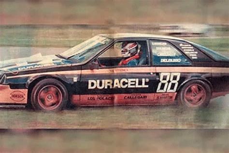 Renault Fuego compitiendo en TC 2000