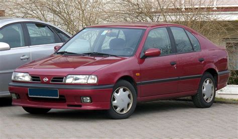 Nissan Primera P10 sedán