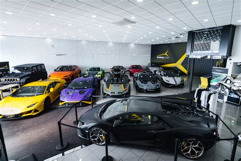 Concesionario de coches de lujo