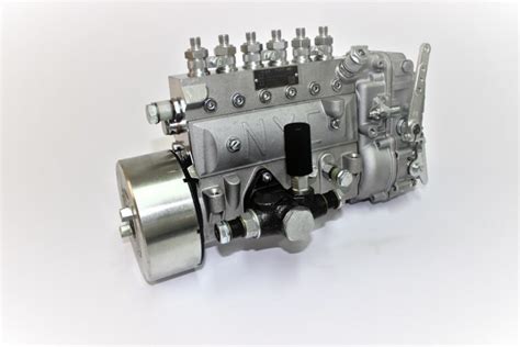 Vista detallada de un cabezal hidráulico de bomba inyectora