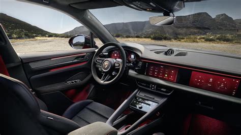 Interior del Porsche Macan GTS con detalles deportivos