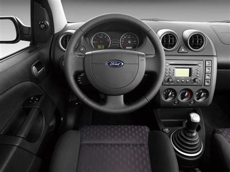 Ford Fiesta 2005 interior