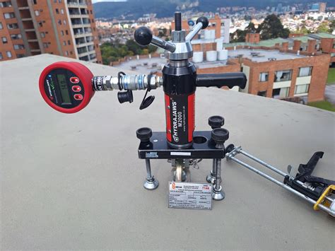 Esquema de puntos de anclaje en techo de SUV