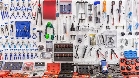 Un taller mecánico moderno con herramientas especializadas