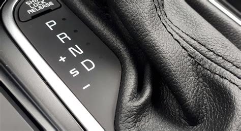 Palanca de cambios automática Tiptronic del Peugeot 307