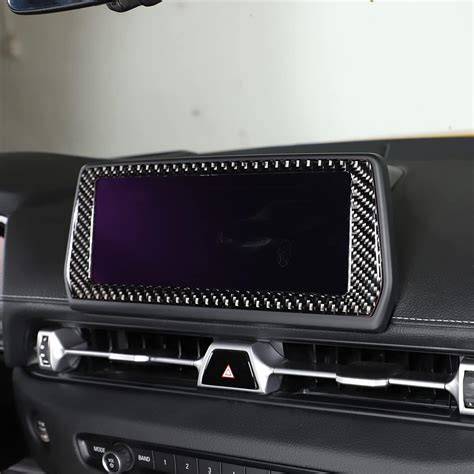 consola BMW con pantalla de navegación