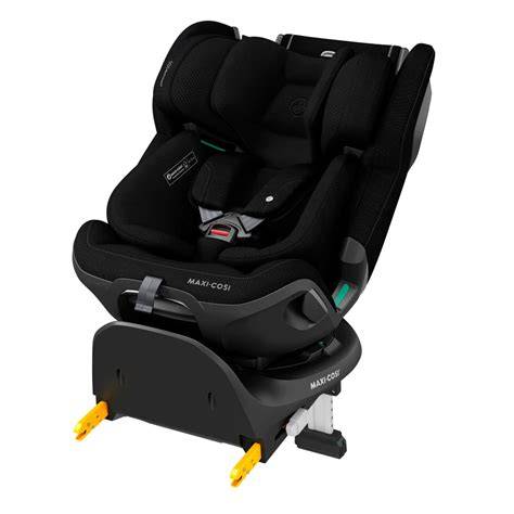 Niño en silla de coche Maxi-Cosi
