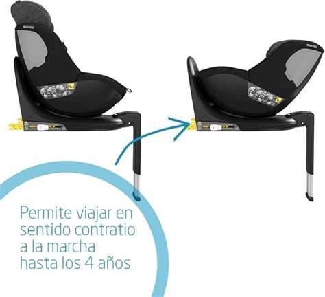 Niño en silla de coche giratoria Maxi-Cosi