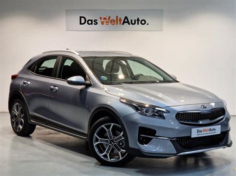 Un coche Kia de segunda mano en un estado impecable