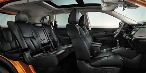 Interior del Nissan X-Trail T31 mostrando la consola central con los mandos del sistema 4x4