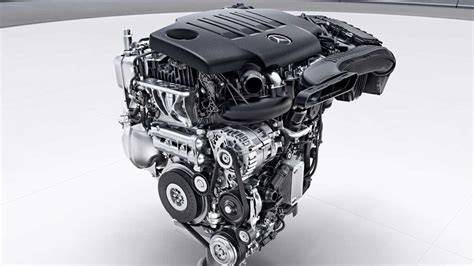 Detalle del motor de gasolina del Mercedes-Benz Clase A 200