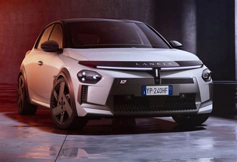 Detalle del paragolpes delantero del Lancia Ypsilon HF