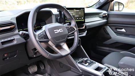 Interior Dacia Duster con detalles modernos