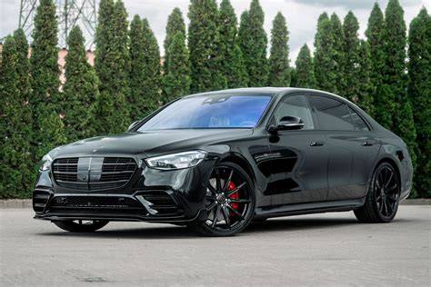 Mercedes-Benz Clase S 550 Brabus en negro