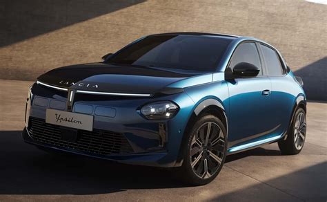 Detalle de los materiales del salpicadero de un Lancia Ypsilon