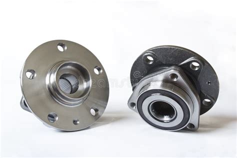 Primer plano de un buje de rueda de coche