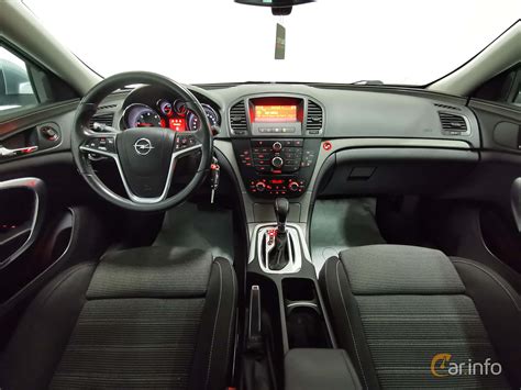 Interior Opel Insignia OPC asientos Recaro