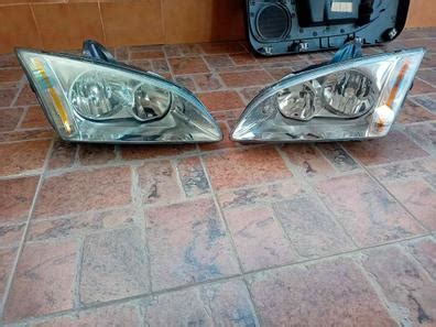 Ford Focus Mk2 con faros mejorados
