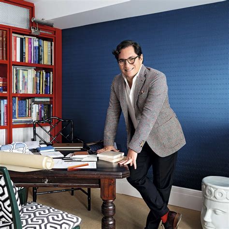 Arquitecto Jean Porsche en su estudio