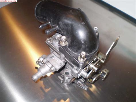 Detalle de un carburador Solex 32 DIS