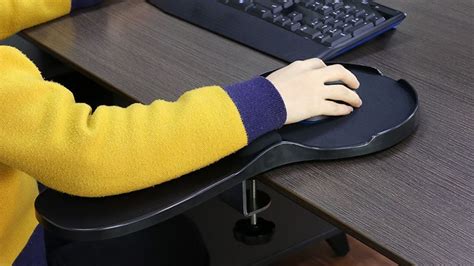 Detalle de la textura de una alfombrilla de camión de alta calidad